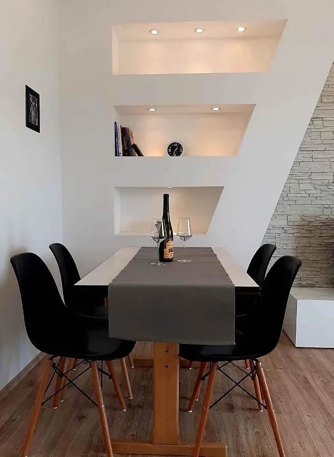 Apartment In Supetarska Draga 35929
