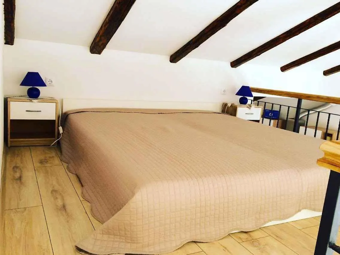 Apartment In Supetarska Draga 35929 0*,  Croatia